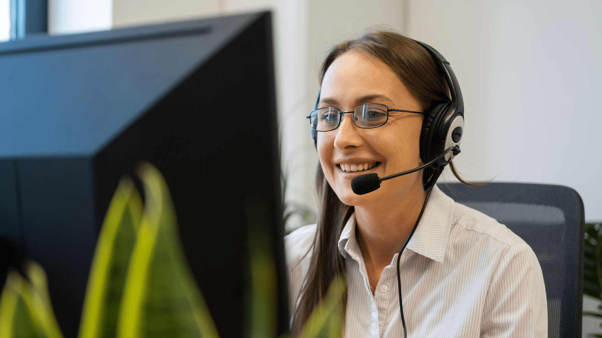 Smiling female call centre