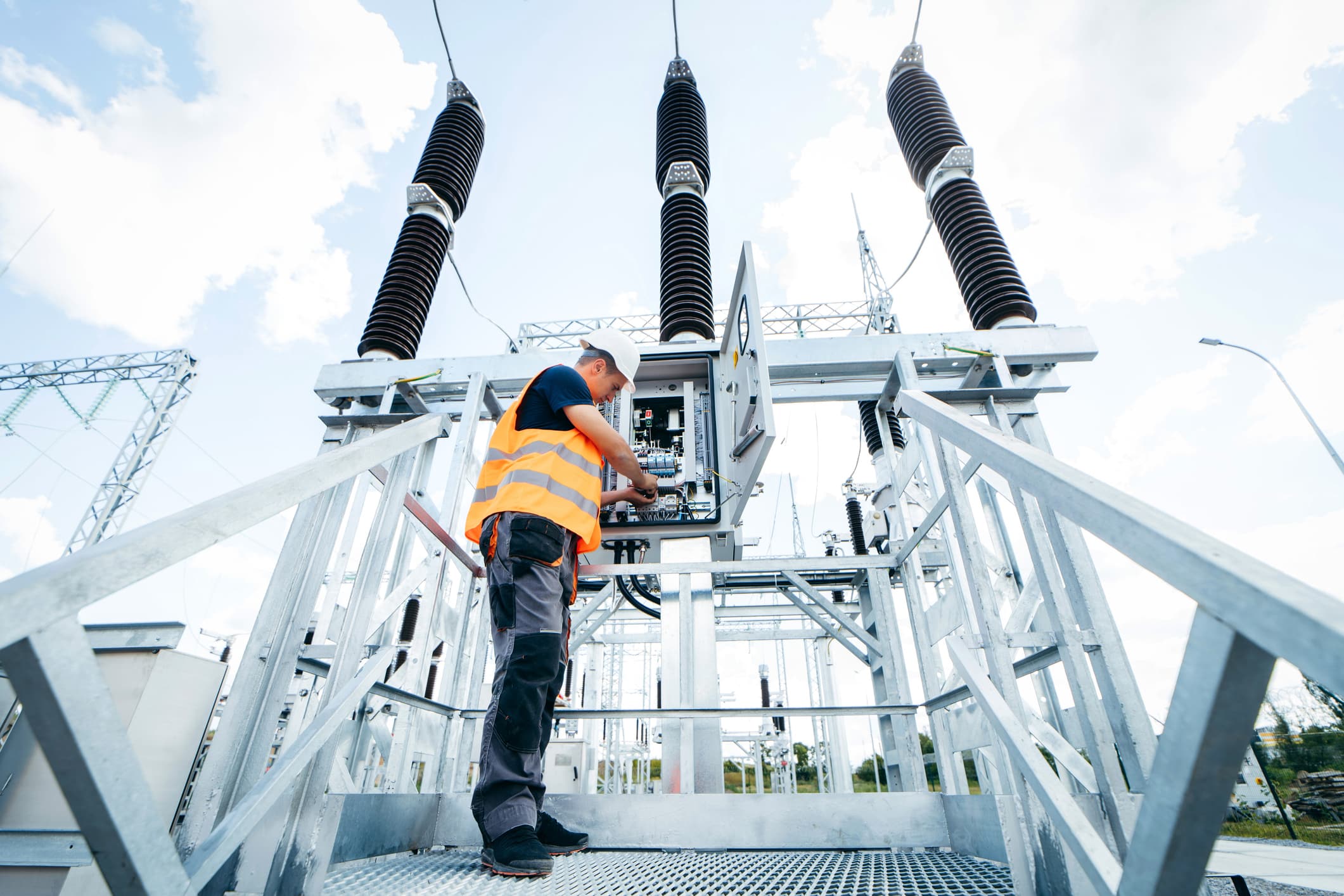 Engineer carrying out repairs in the energy sector